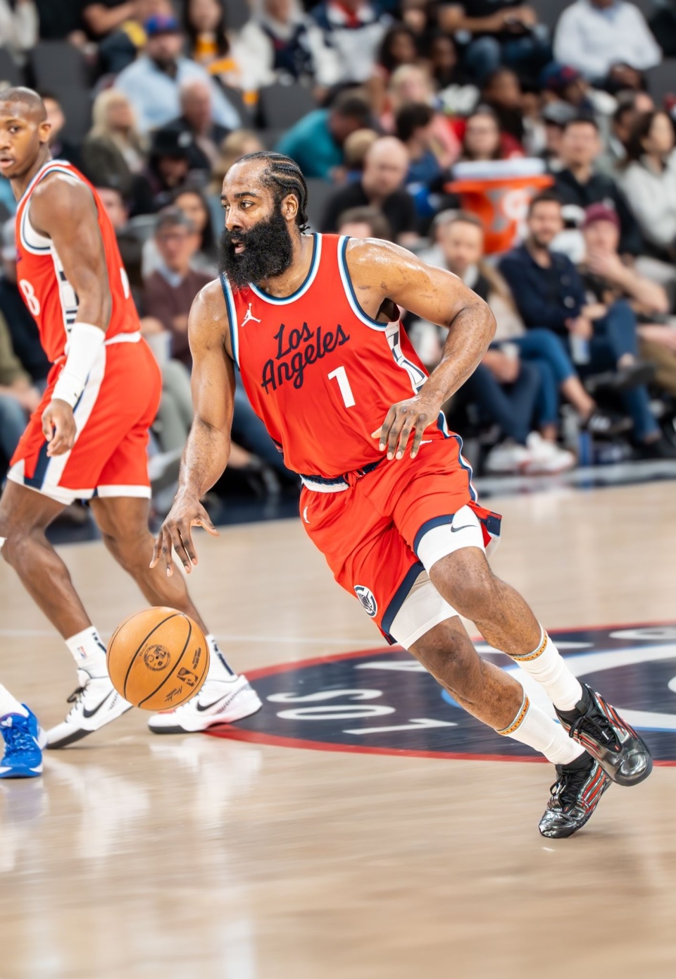 包含江苏队险胜快船，约基奇状态火热的词条