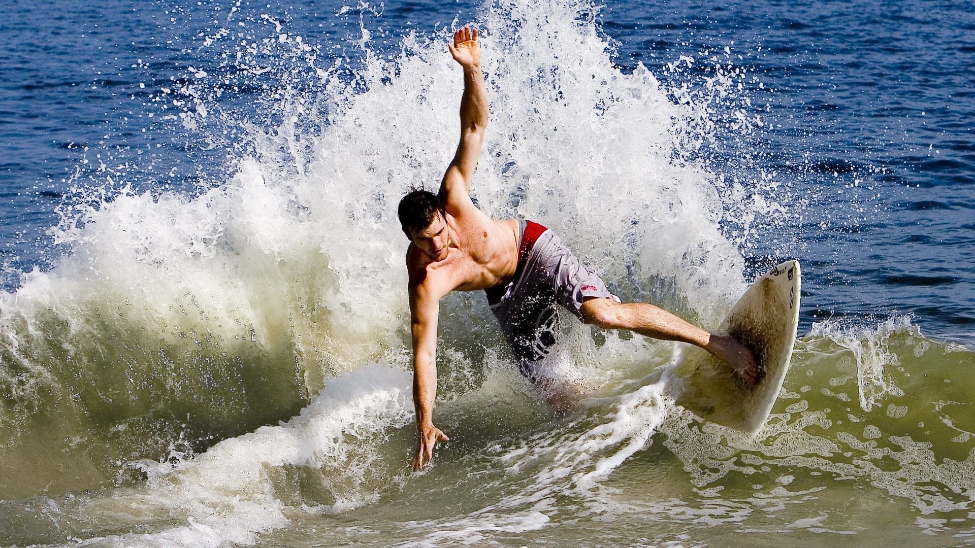 逆转与统治,当绿茵场奇迹遇见乒乓桌的绝对领域